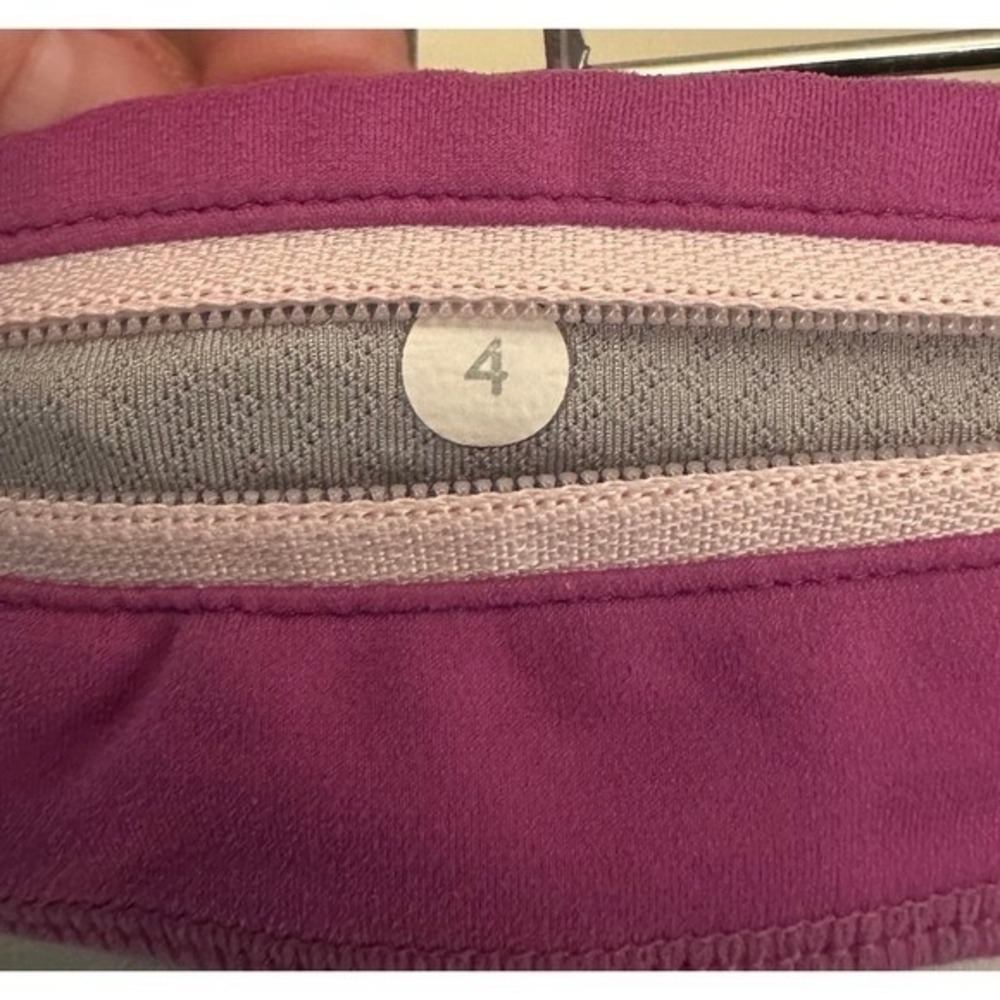 Lululemon Speed Short 2.5" – Coal Purple Crush Size (Sz 4) | Good condition - Picture 4 of 4